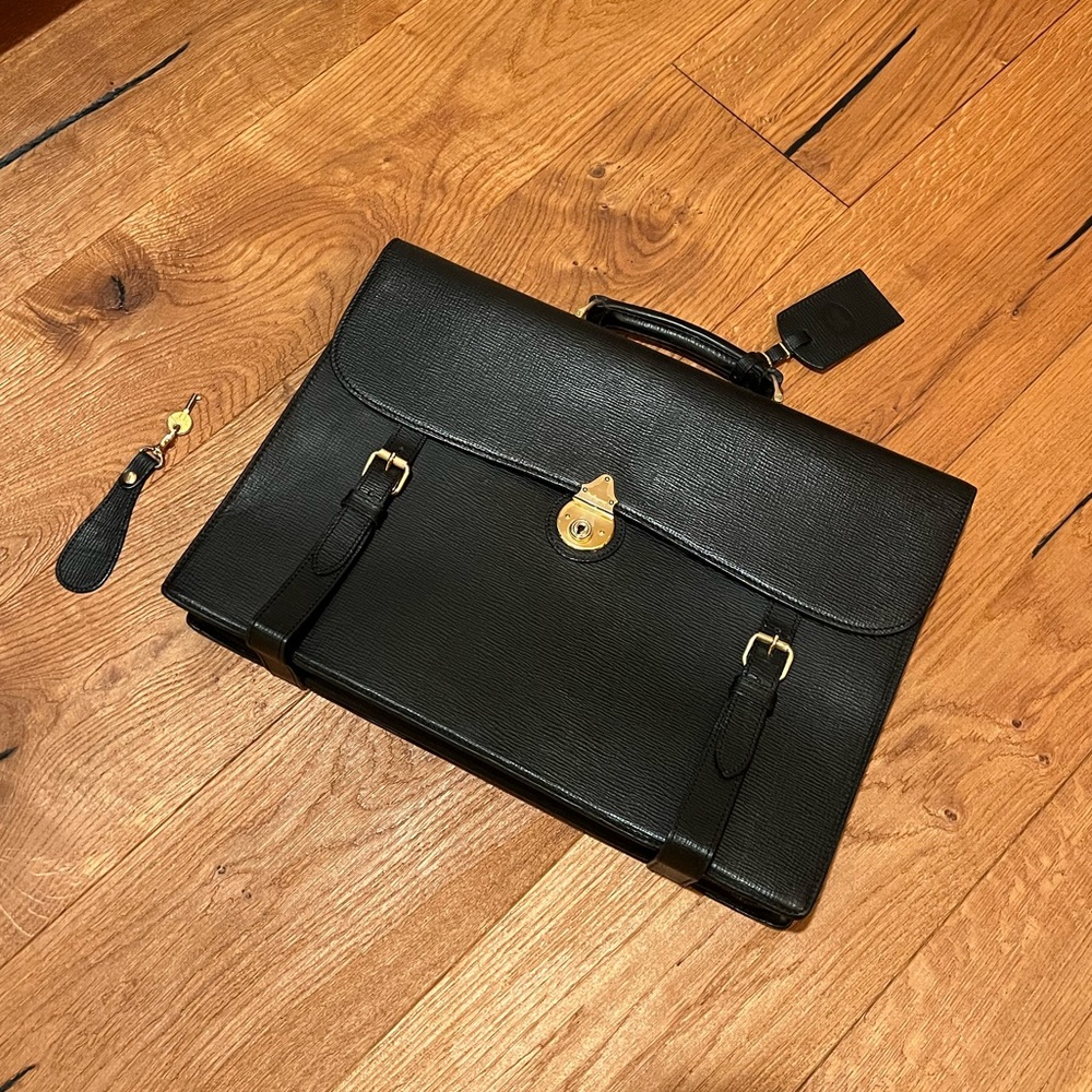 Burberry vintage briefcase with key
